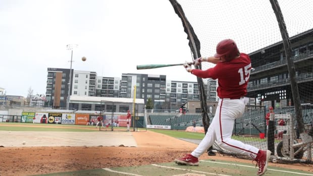 Alabama baseball's Coleman Mizell (15).